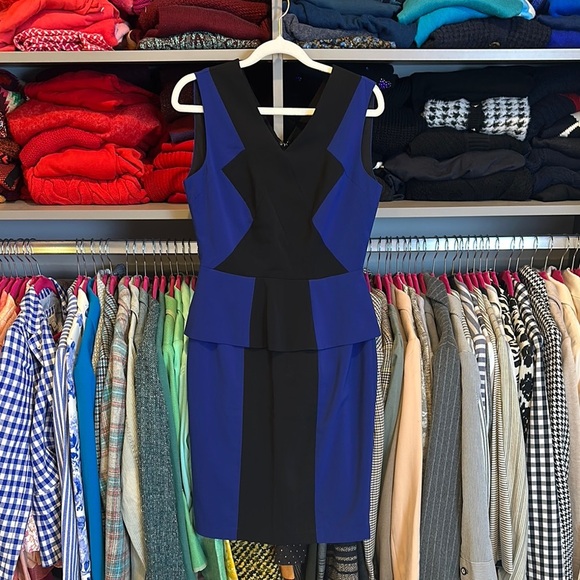 BCBGMaxAzria blue/black sleeveless v neck peplum dress size 4 - Picture 1 of 3